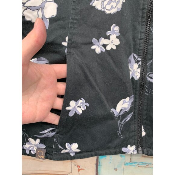 Jaannu Womans XL Reversible Puffer Vest Black / BLK / WHT Flowers Pockets - Picture 10 of 14